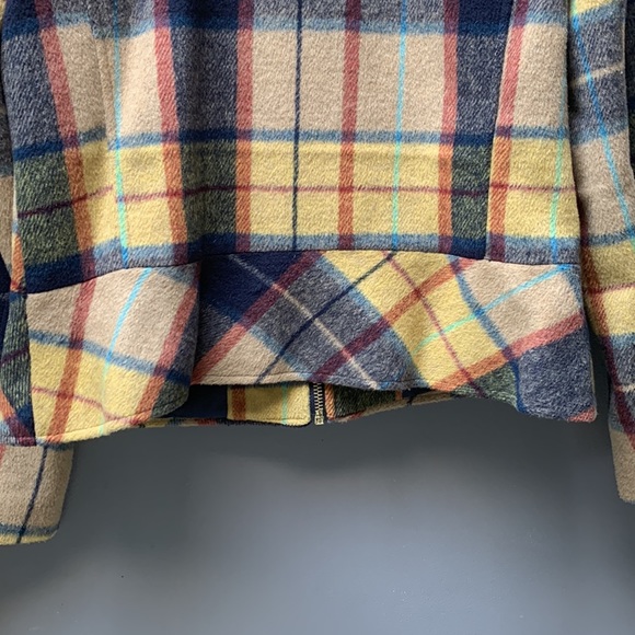 Plaid Fall Jacket. - Picture 10 of 13